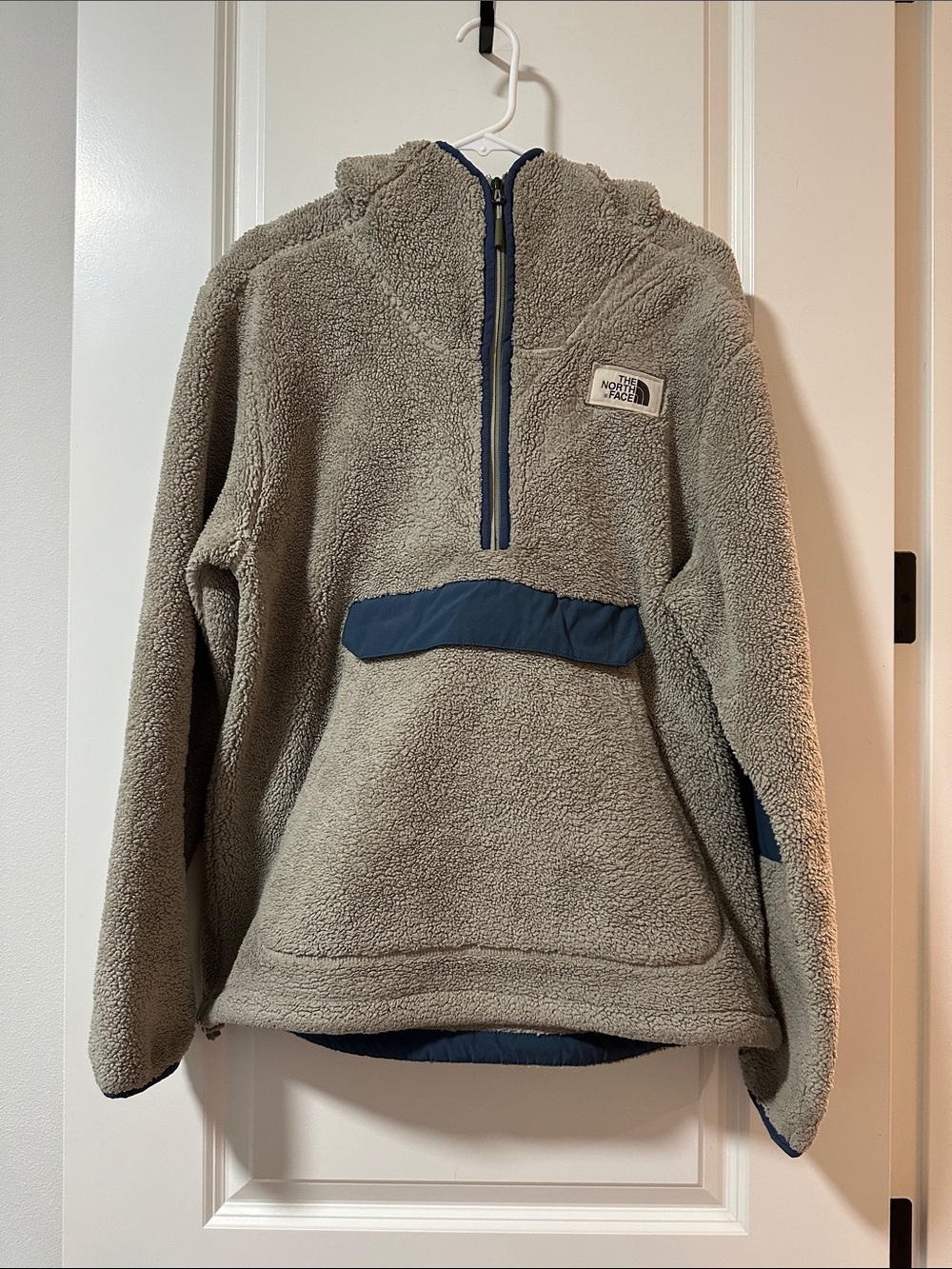 The North Face Men’s Campshire Sherpa Fleece Pullover Hooded Jacket